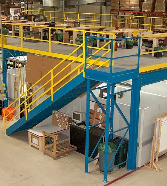 Warehouse pallet racking in Florida with Ring Power Lift Trucks